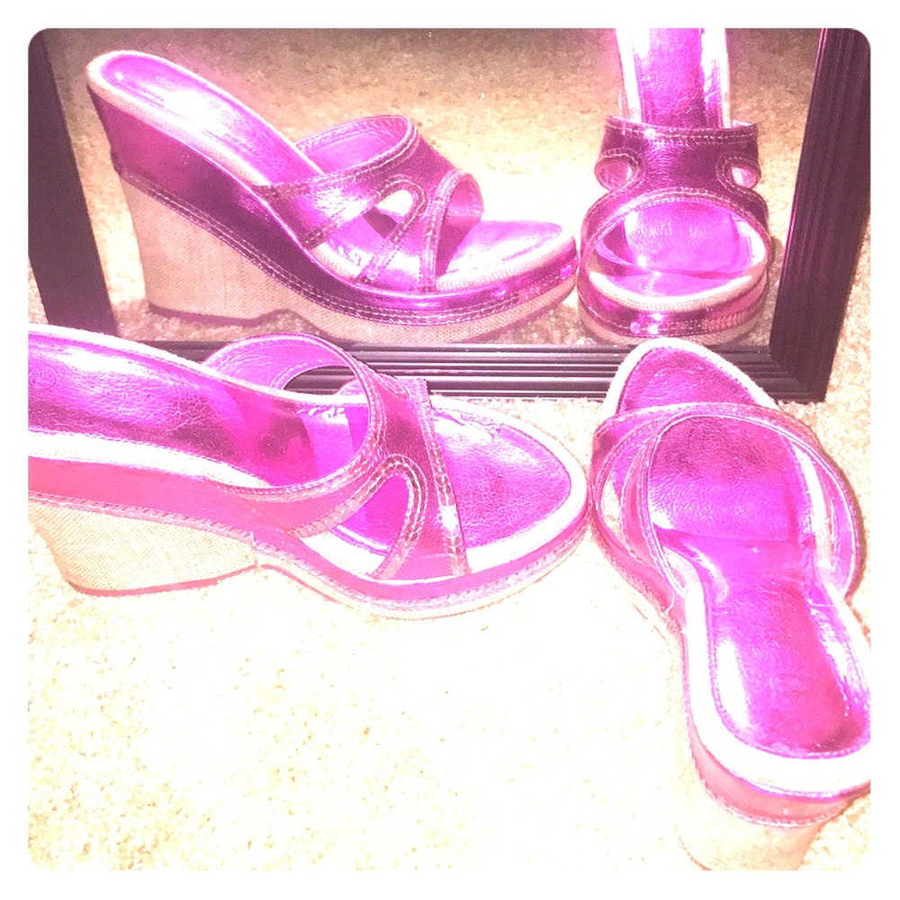 Petal pink Sequence and Cork wedges